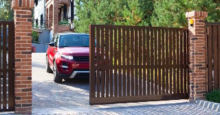 Купить ворота на участок Каменка, цена от 2752 руб.