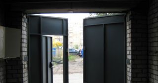 Купить гаражные ворота распашные Каменка, цена от 3894 руб.